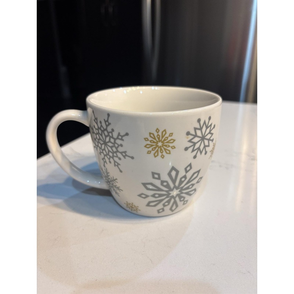 Starbucks 2009 Christmas Holiday Coffee Mug Gold Silver Snowflake 16 oz